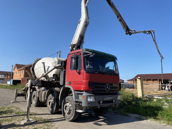 Подача бетона для заливки полов в бане в Луганске